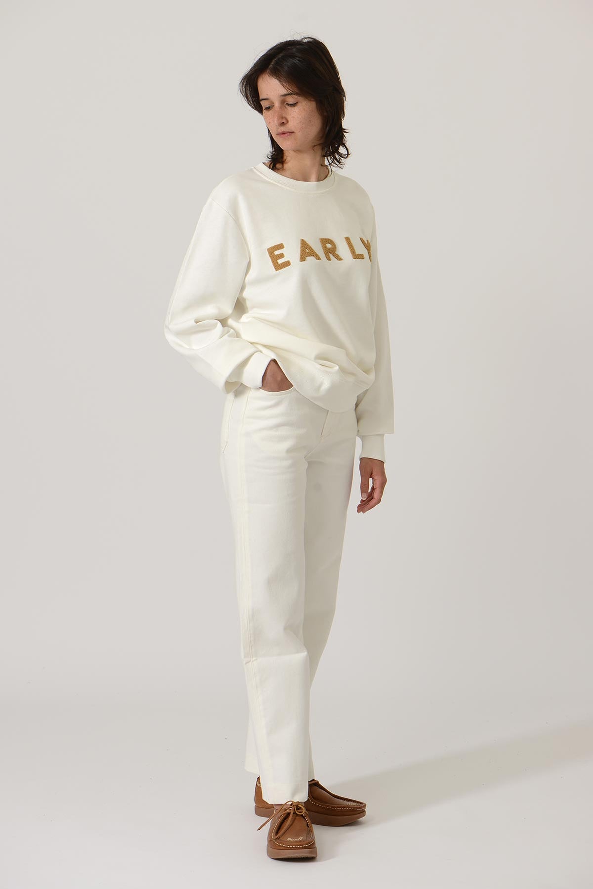 Early High-Stitch Logo Sweat — ECRU/LATTE
