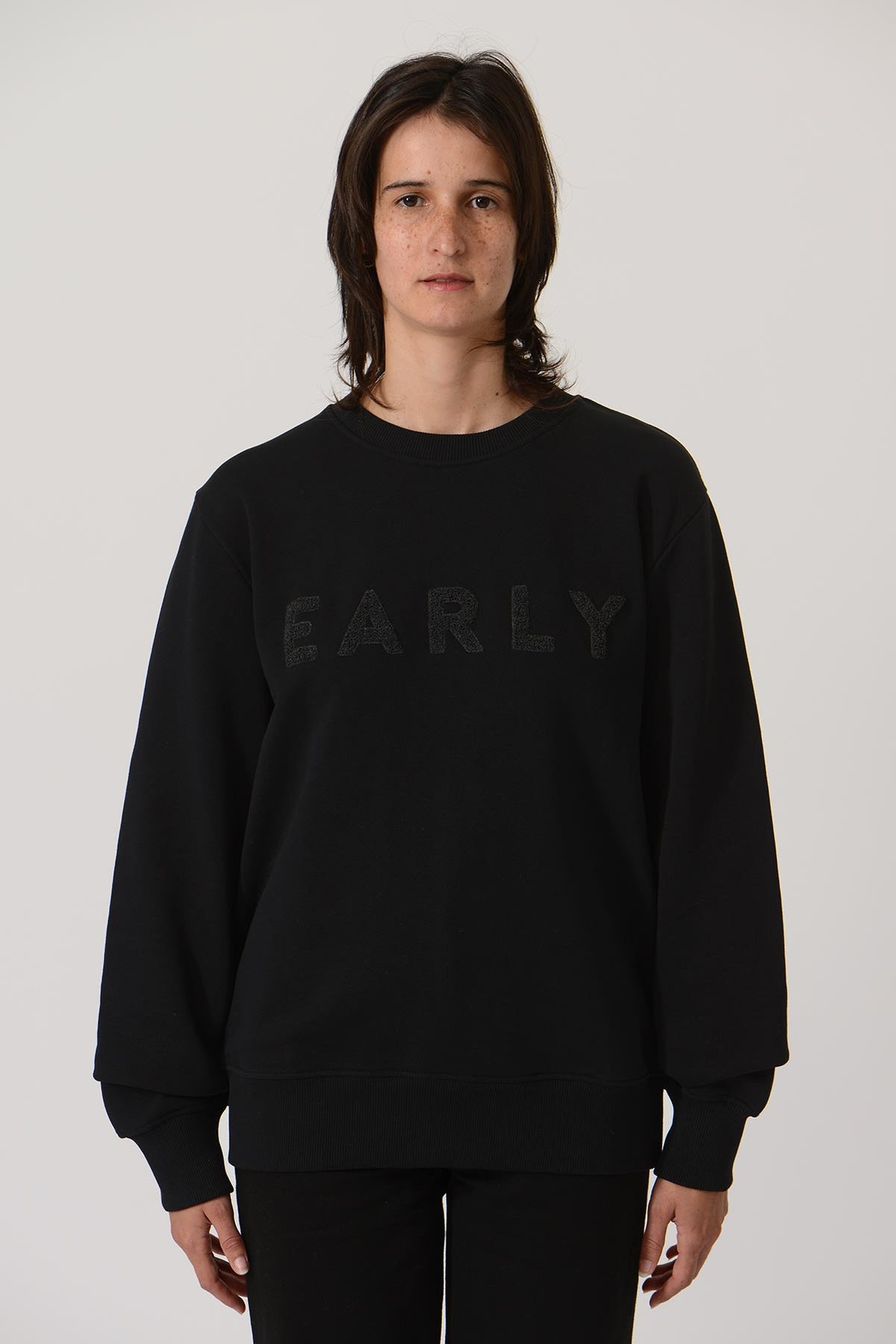 Early High-Stitch Logo Sweat — BLACK