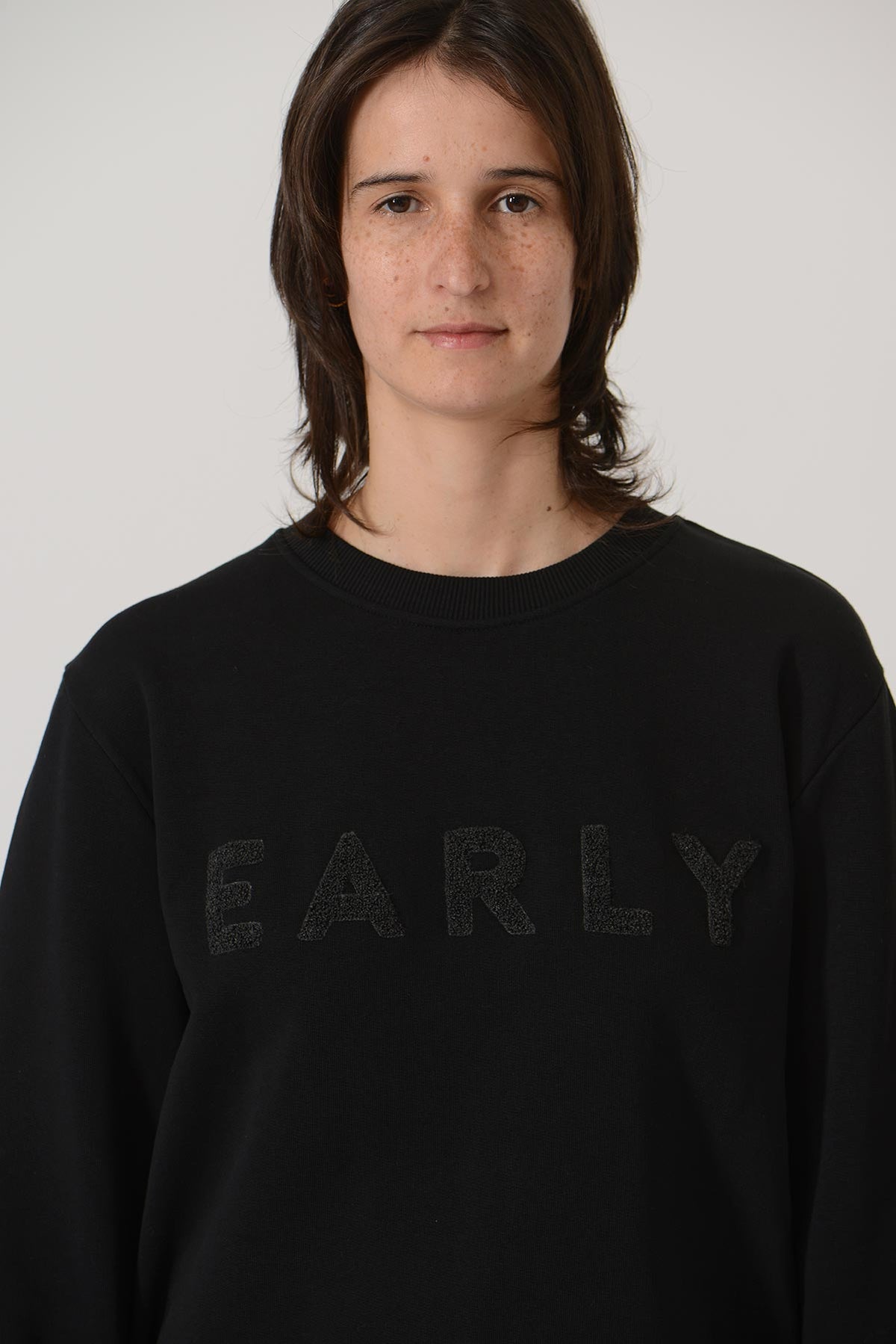 Early High-Stitch Logo Sweat — BLACK