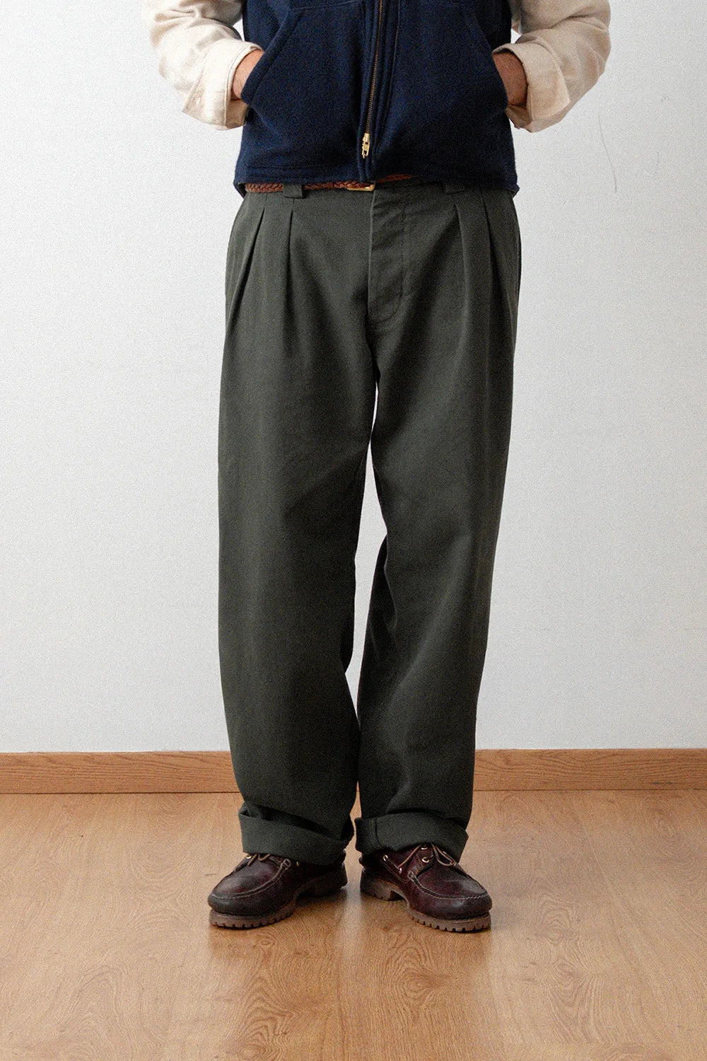 Marin Pleated Cotton Trousers — KAKI