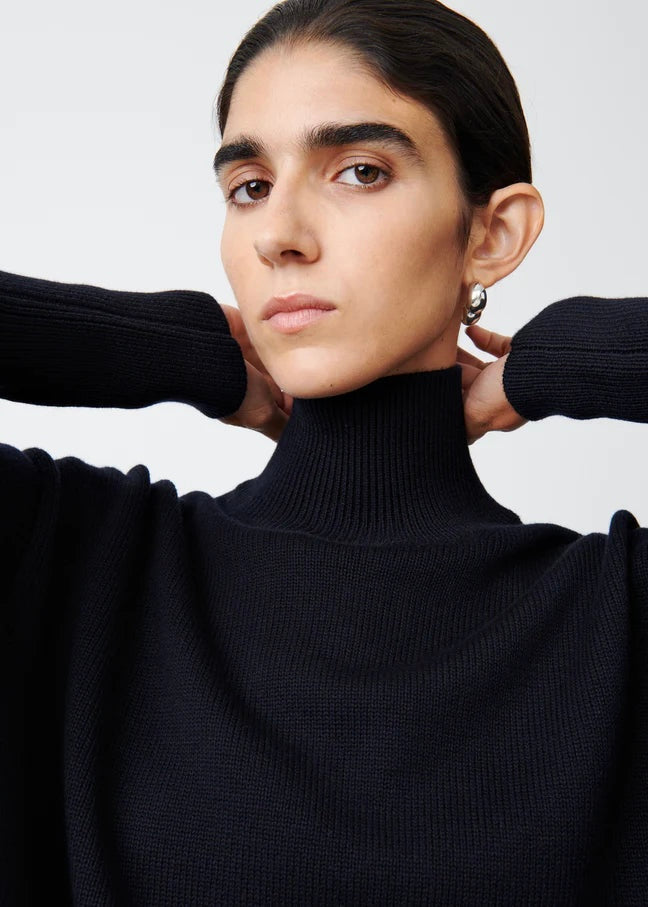 Viere Knit Jumper — DARK NAVY