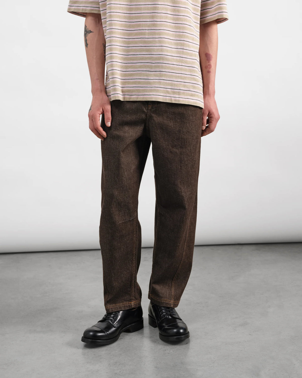 Twisted Seam Trouser — BROWN