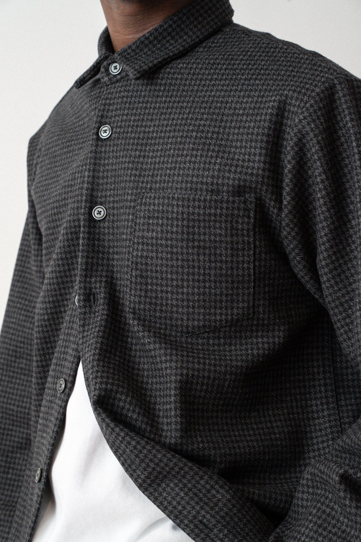 Épure Plaid Wool Overshirt — GRIS NOIR