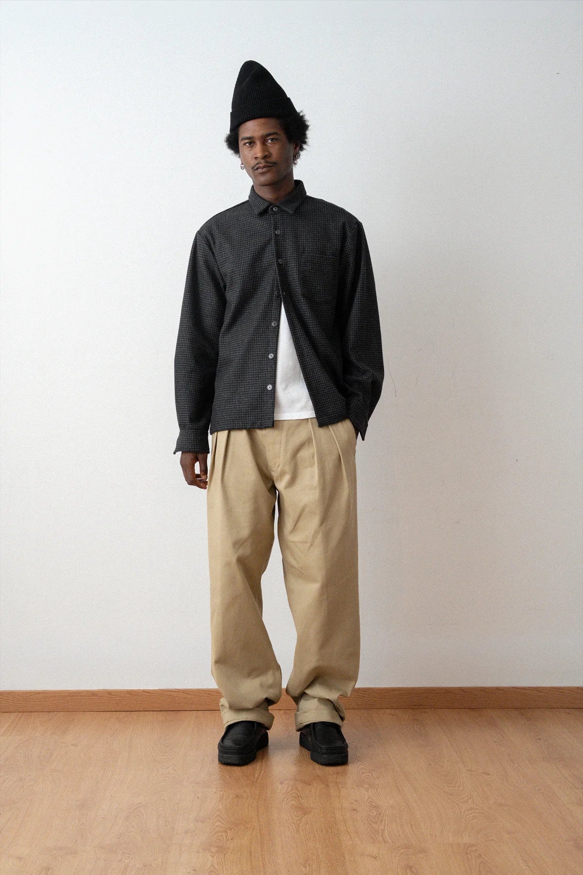 Épure Plaid Wool Overshirt — GRIS NOIR