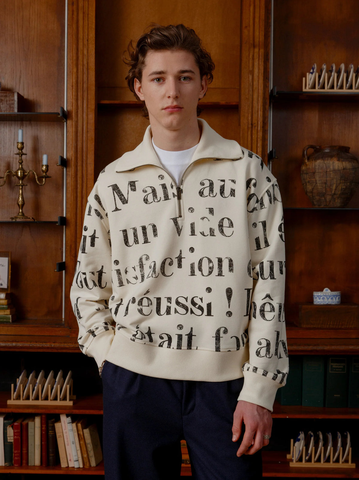 Unisex LIVRE OUVERT Sweatshirt — ÉCRU