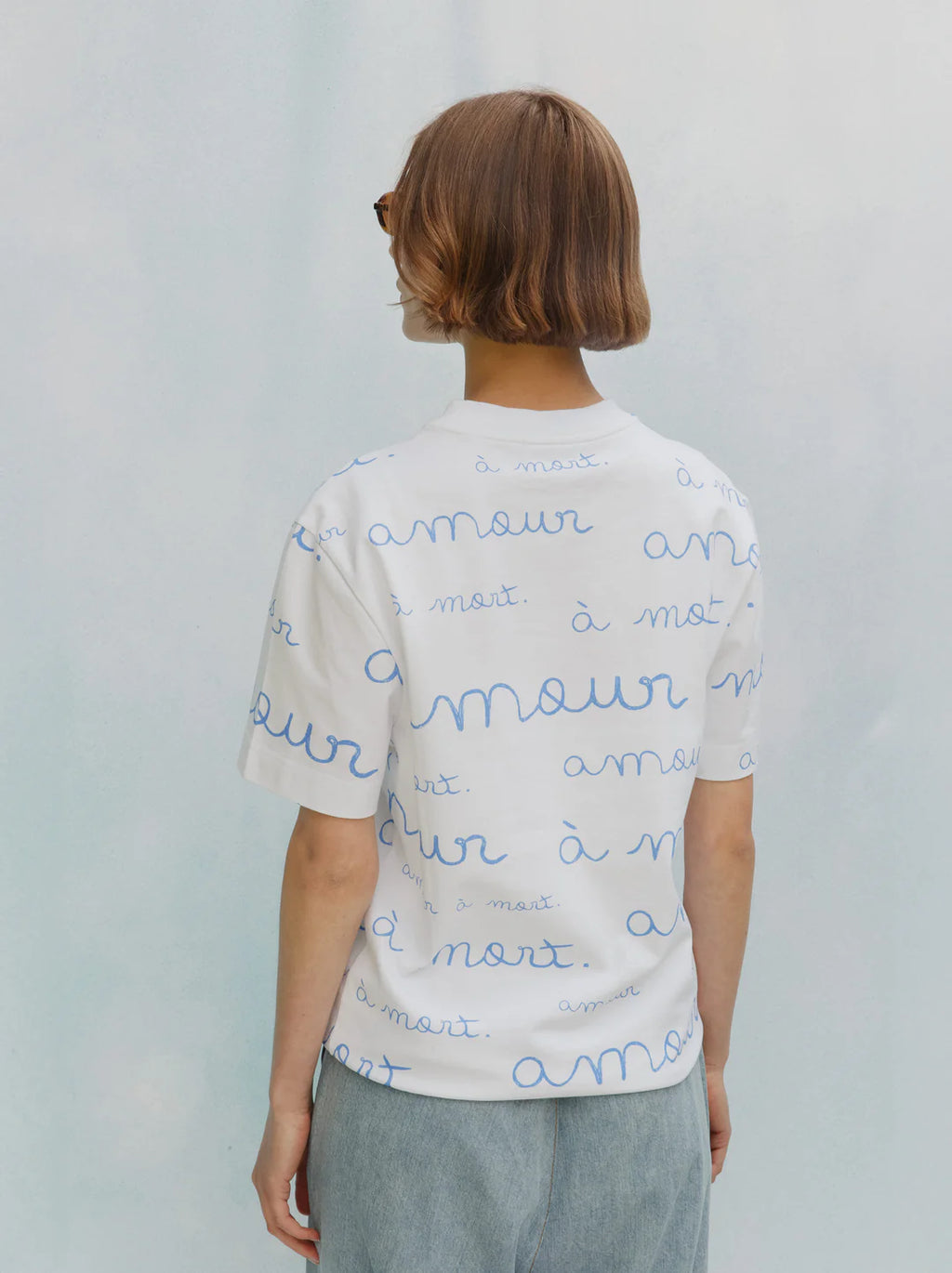 Unisex AMOUR È MORT Tee — WHITE / BLUE