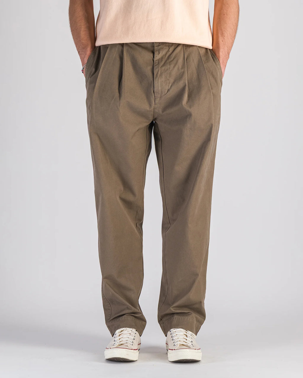 Double Pleats Twill Pants — MOKA