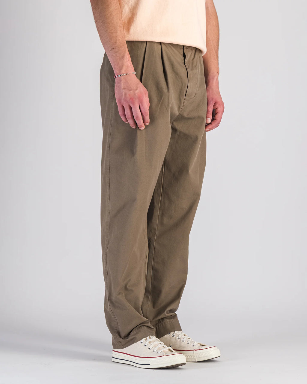 Double Pleats Twill Pants — MOKA