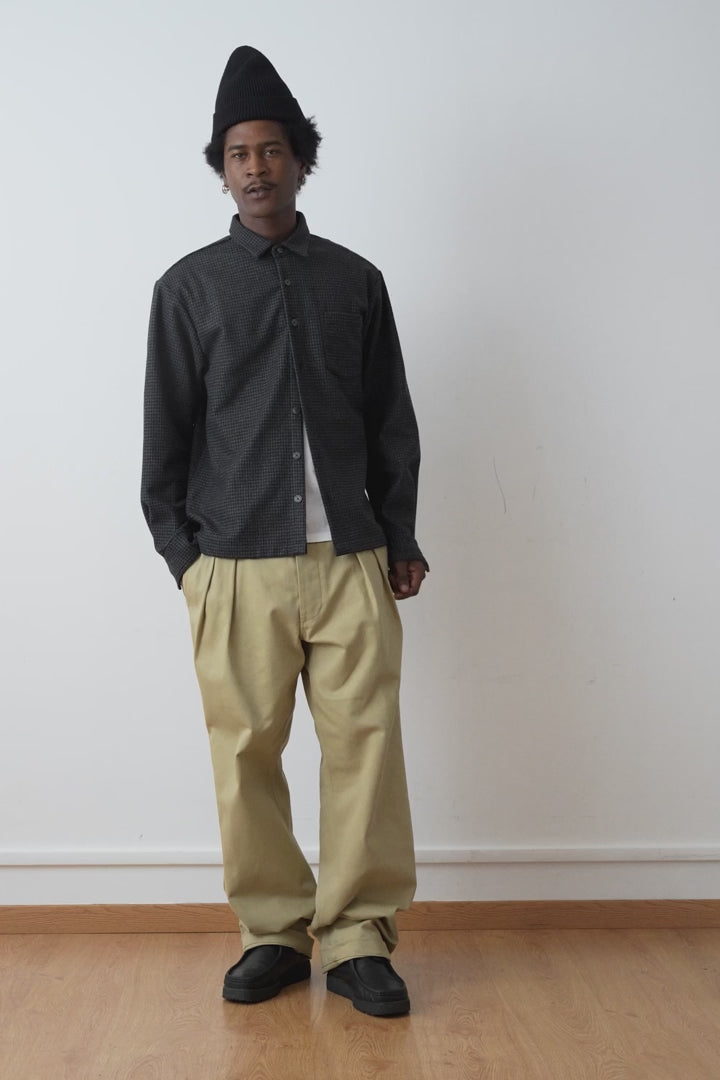 Épure Plaid Wool Overshirt — GRIS NOIR