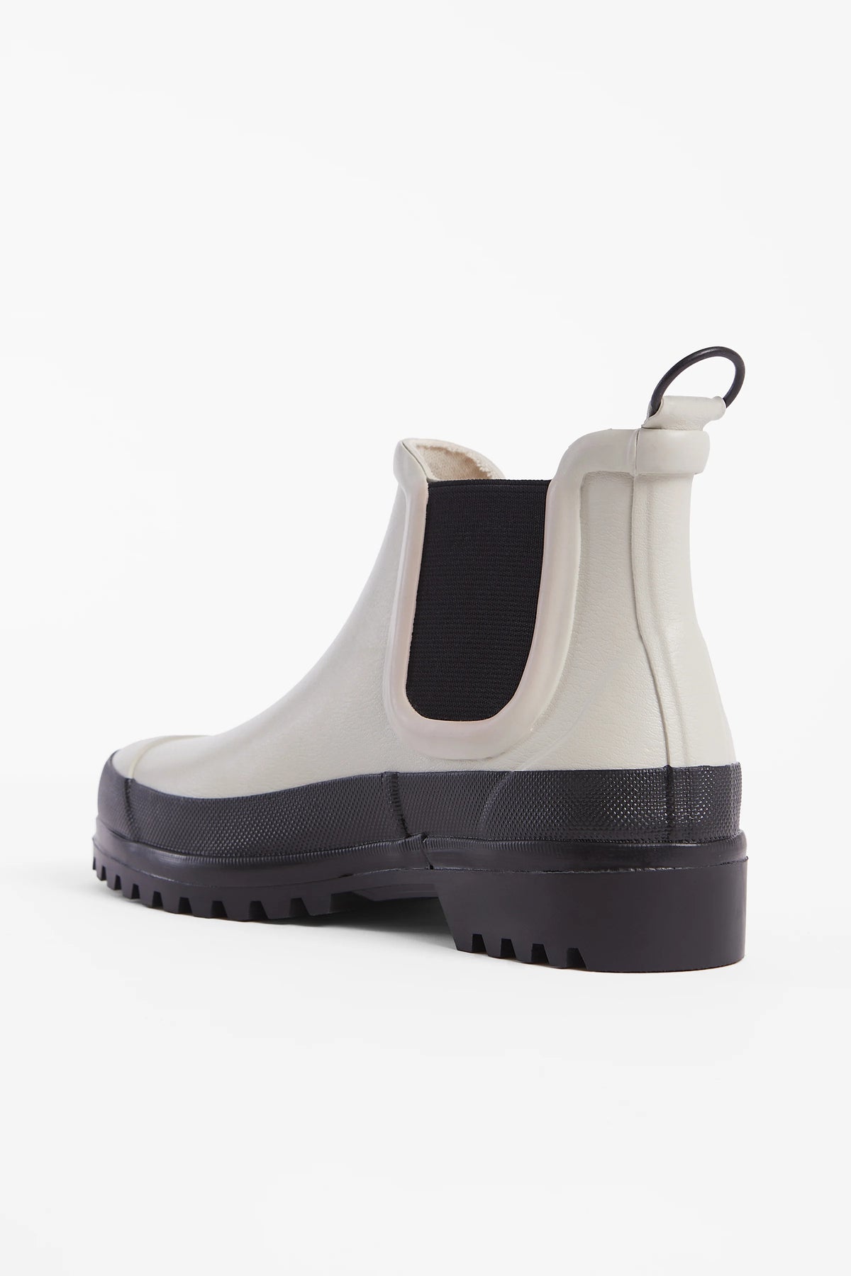 Chelsea Rainwalker — OYSTER / BLACK