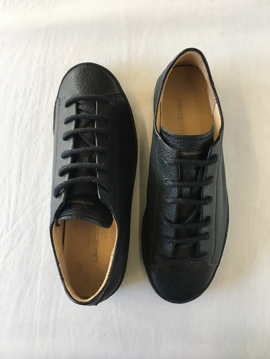 Pedro Leather Low Top Trainer — BLACK