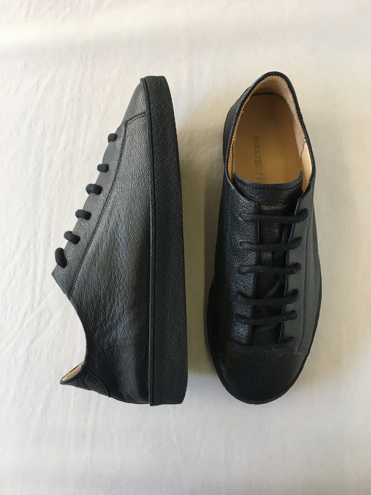 Pedro Leather Low Top Trainer — BLACK
