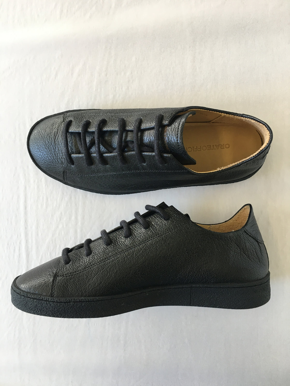 Pedro Leather Low Top Trainer — BLACK