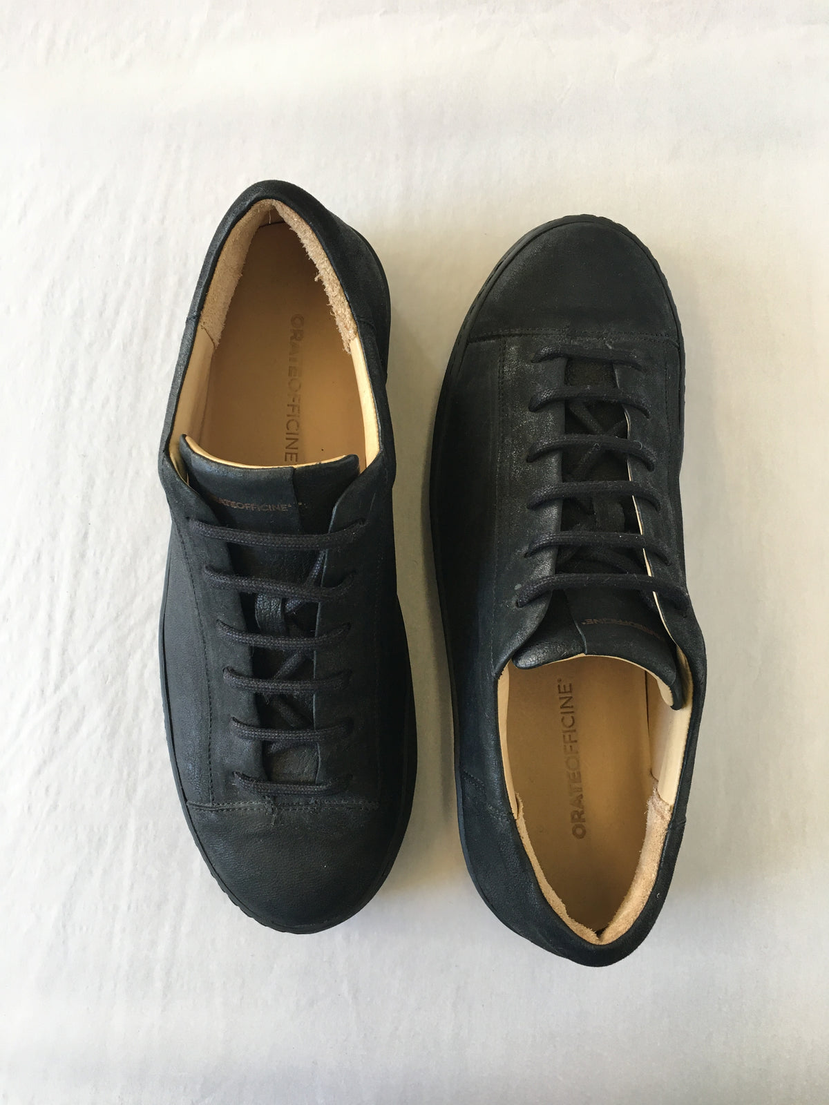 Ezequiel Leather Low Top Trainer — BLACK