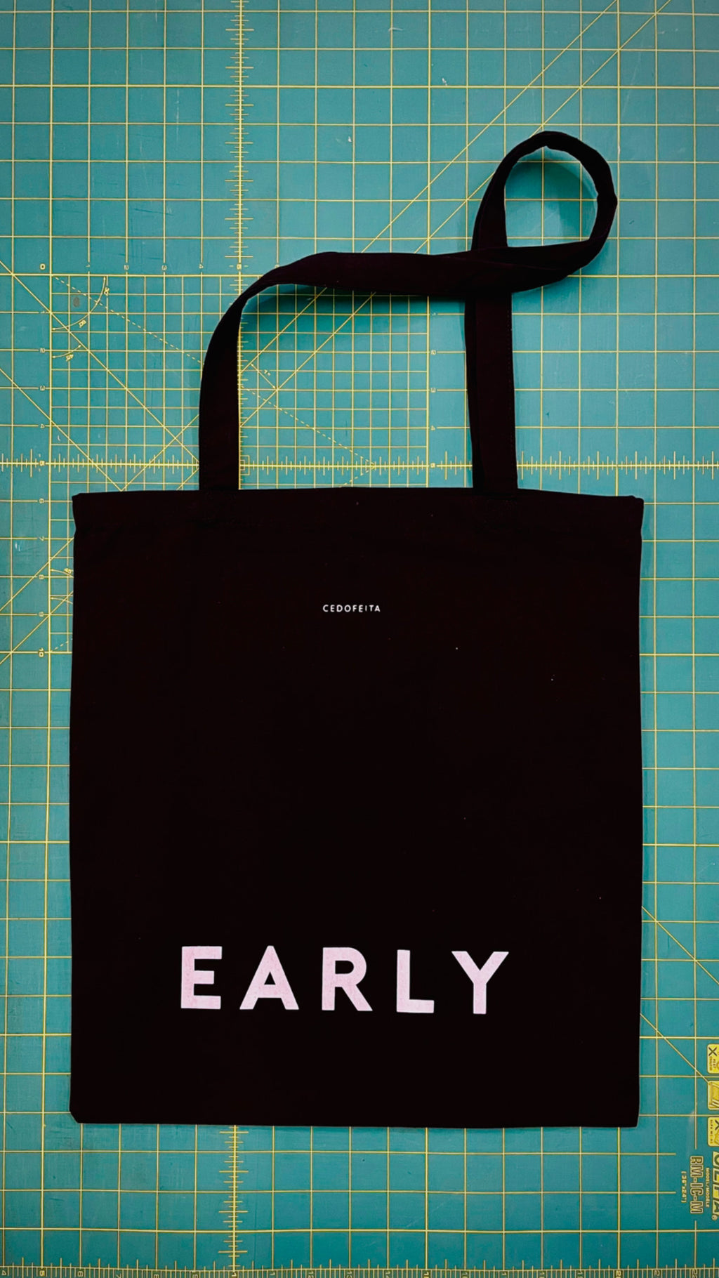Early Small Tote Bag — BLACK